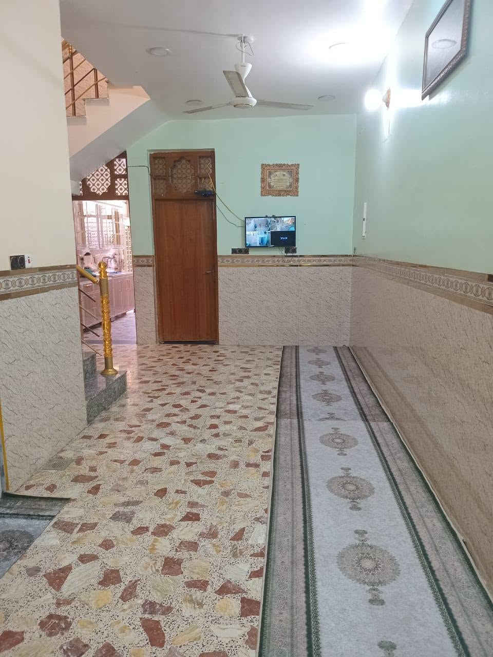 السلام عليكم دار البيع المساحة 122 طابقين 3غرف نوم بناء جديد سنة 2020 الأورفلي سوق الدجاج فرع مدرسة النوارس الأهلية للاستفسار ***********
