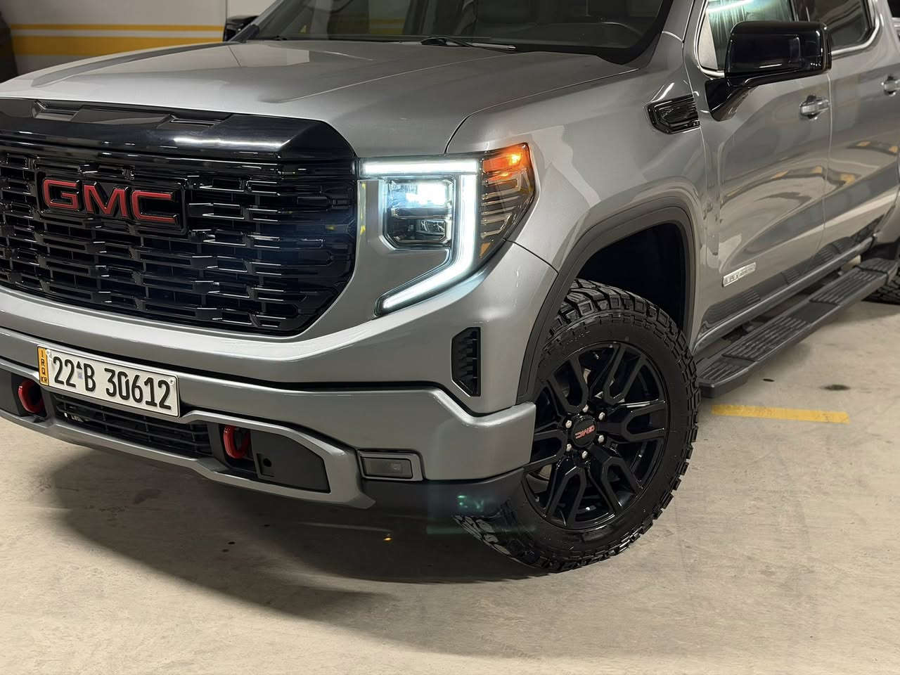 ارخص سعر 310 ورقه
2024 GMC SIERRA Elevation

بصمة تشغيل عن بعد
2700 تيربو
دفع رباعي AWD 4*4
كشن كهرباء
جلد و هيتر 
رادار
 تحكمات ستيرن
مثبت سرعه 
تحديد مسار
لايت زنون

مكان السياره اربيل

0787 120 0012
0750 100 0140
