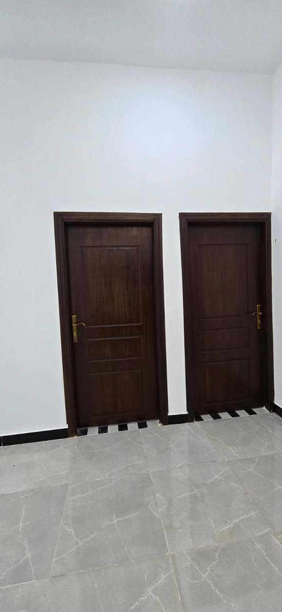 🏡 دار جاهز للسكن للبيع

📐 المساحة: 150 متر
📄 طابو زراعي عراقي – سند 25

🛏️ التفاصيل:
غرفتين نوم
ديوان
صالة
مطبخ
صحيات داخلي وخارجي

📍 العنوان: أبو الخصيب – طريق سيد حامد مقابل مدينة الأندلس
💰 السعر: 83 وبي مجال للتفاوض

✅ جاهز للسكن
✅ مناسب للعائلة
✅ موقع جيد وقريب من الخدمات

📞 للاستفسار: اتصال أو واتساب
***********/***********
