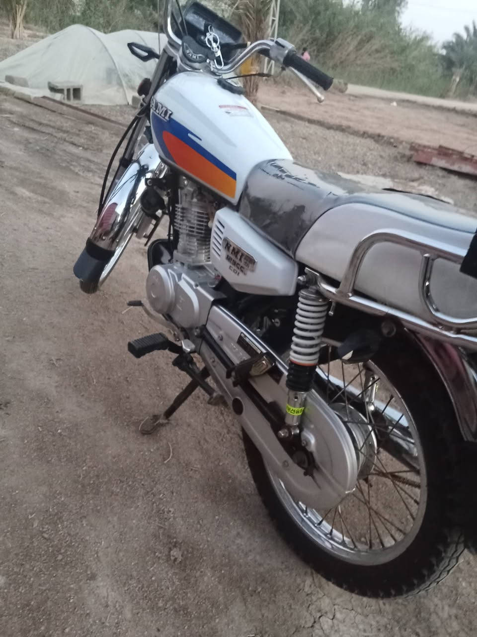 سلام عليكم دراجة ايراني شلامجه مديل 23 كامله مكمله ما ناقصها شي لا مفتوحه ولا ملعوب بيه كهربائيات كله شغاله من الطول للطول مكاني البصره قضاء المدينه ***********
