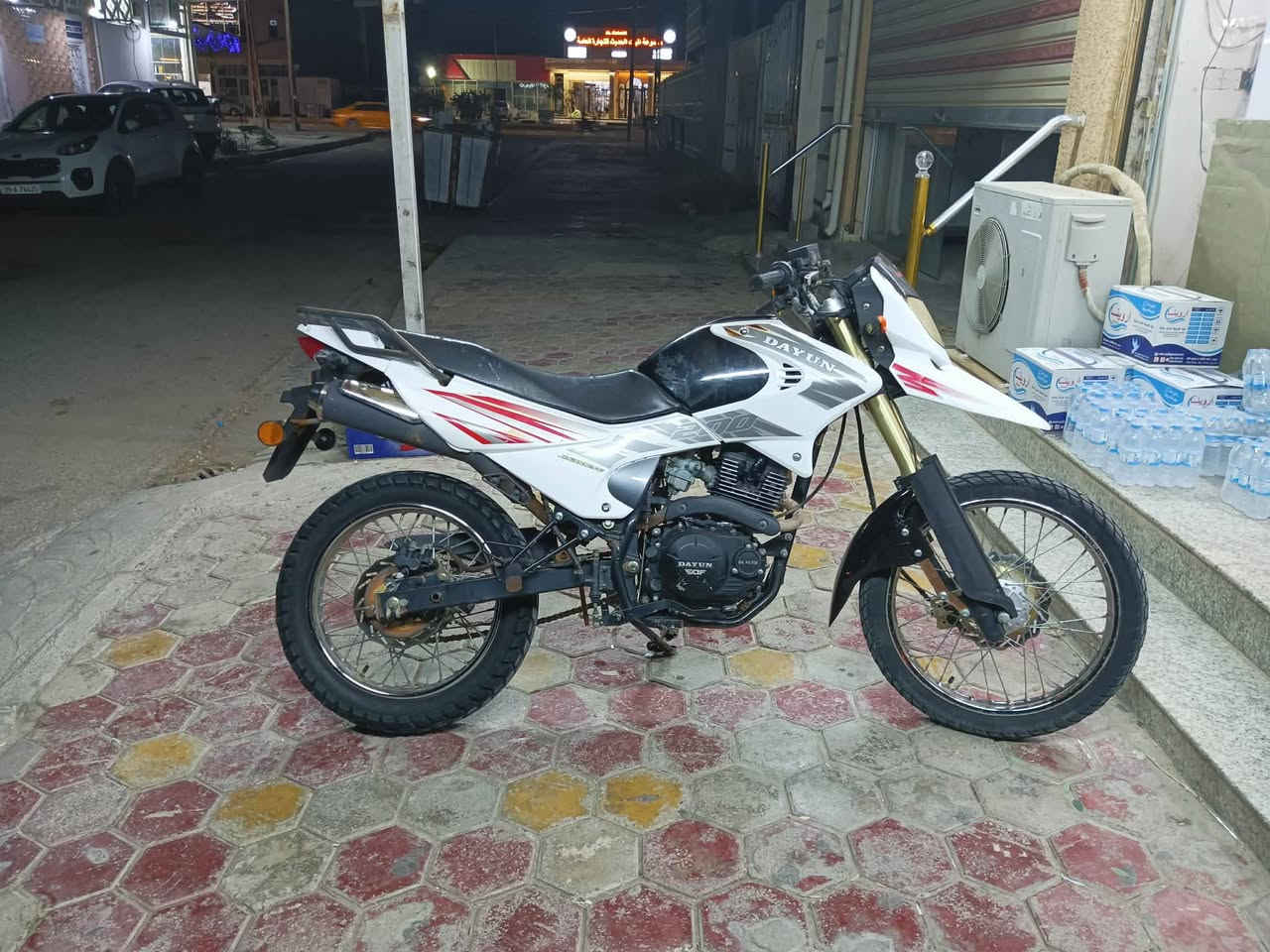 قفاز صيني موديل 21 سنويه مكفول
السعر 1400 

مكاني واسط بدره ‏‪***********‬‏
