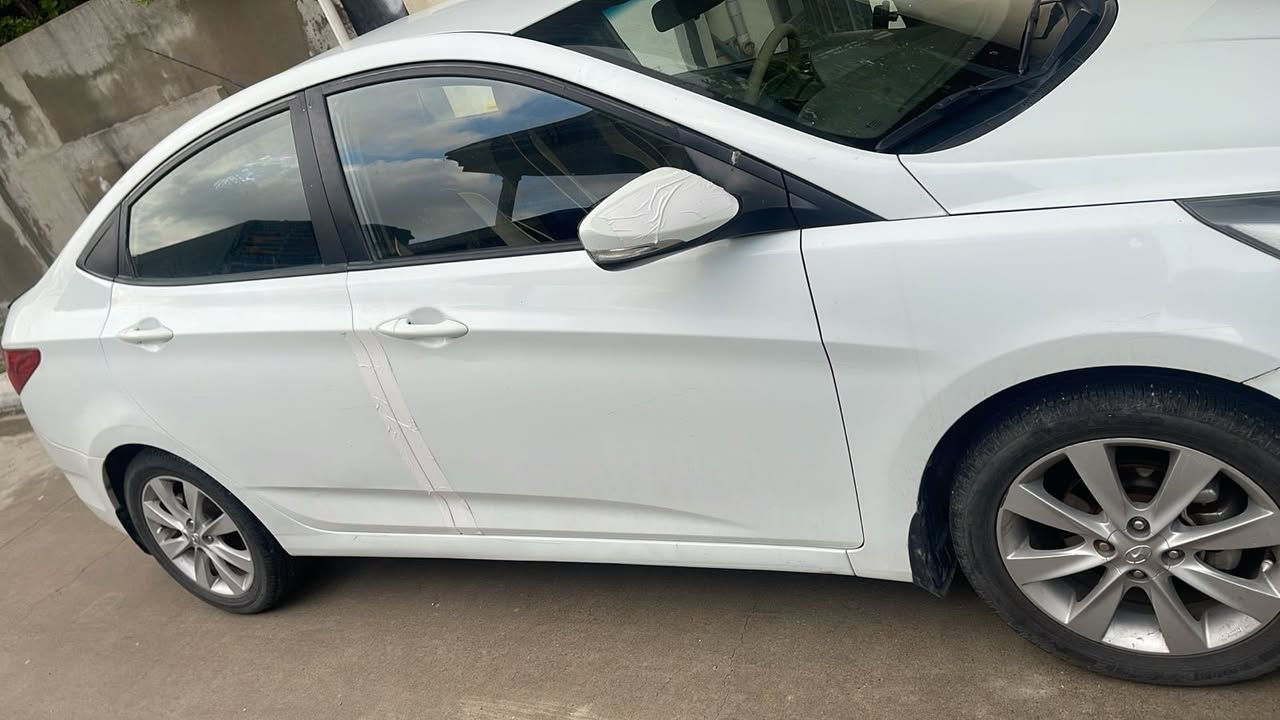 اكسنت للبيع موديل (2014)
رقم اربيل سنوية وهزه جديدة سنويه لحد (2028)
شرط التحويل والغرامات 
تبريد ثلج 🧊تدفئة نار 🔥 
دفتر بانزين موجود 
مواصفات 
شاشة ايباد 
كامره 
تحكم استيرن
سياره فقط بيها ربع جامرلغ صبغ 
مكينه وكير بالشرط 
سياره مابيها ربع دينار مصرف 
سعر ( 105 $ ) وبي مجال للطيبين 
مكاني كركوك 
اي استفسار 
( ***********) للواتساب 
(***********) للأتصال
