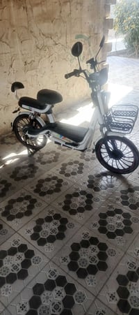 بايسكل شحن للبيع السعر 100 الف  للتواصل07763000484