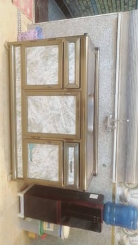 كاونتر ٢م١٠ • سنك متر ونص • جرارة طايحة