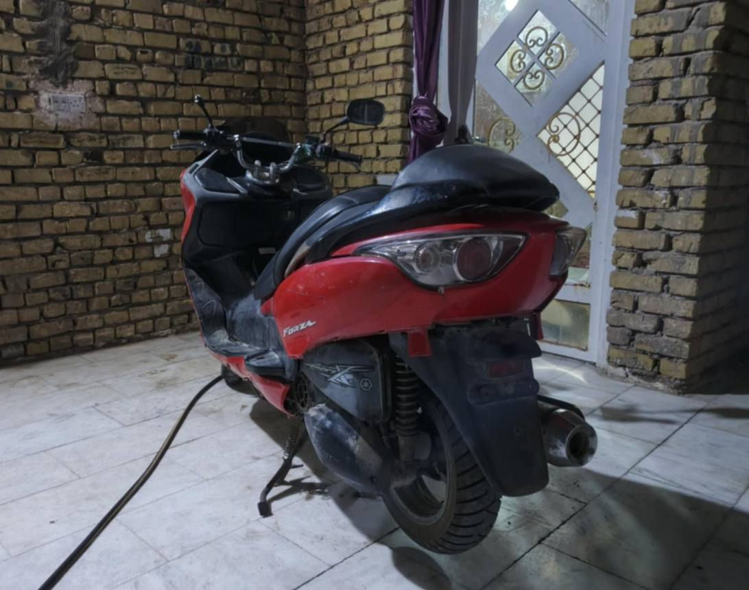 دراجه فورزه للبيع 08 عميه بلاد مكينه مكفوله حاليا عاطله بيها كتف مال باتري او كهربائيات ابيع كوم حديد ***********
