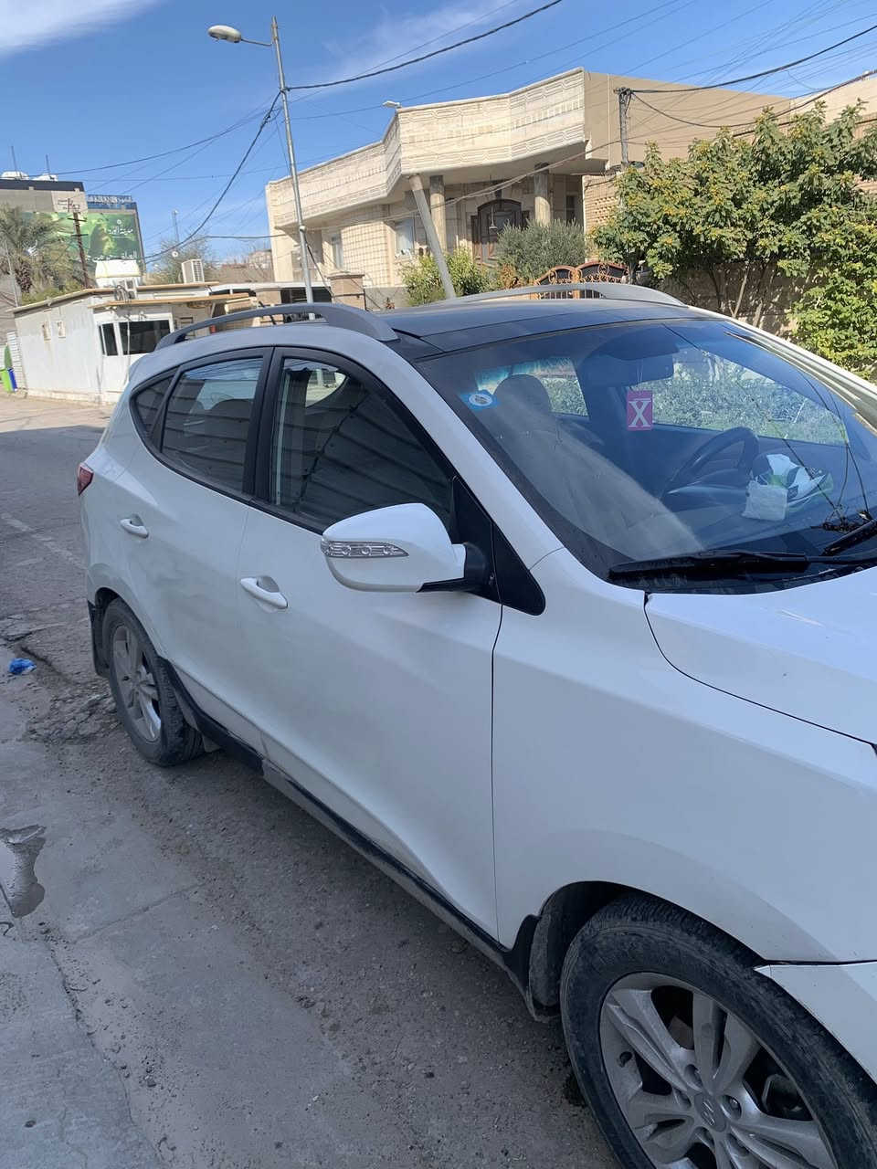 هونداي توسان ٢٠١١ خليجي محرك كير مكفول محرك ٢٠٠٠ الضرر كما موضح بالصوره السعر ١٢٥ ورقه وبيه مجال بسيط للاستفسار الاتصال على الرقم *********** واتساب
