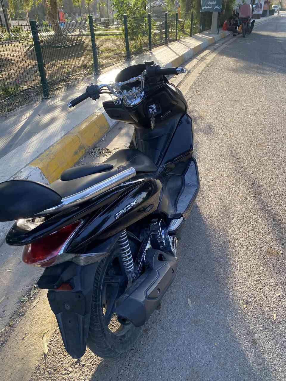 سلام عليكم 
بيسي اكس جيل الاول مزوده السعر 10$
***********
