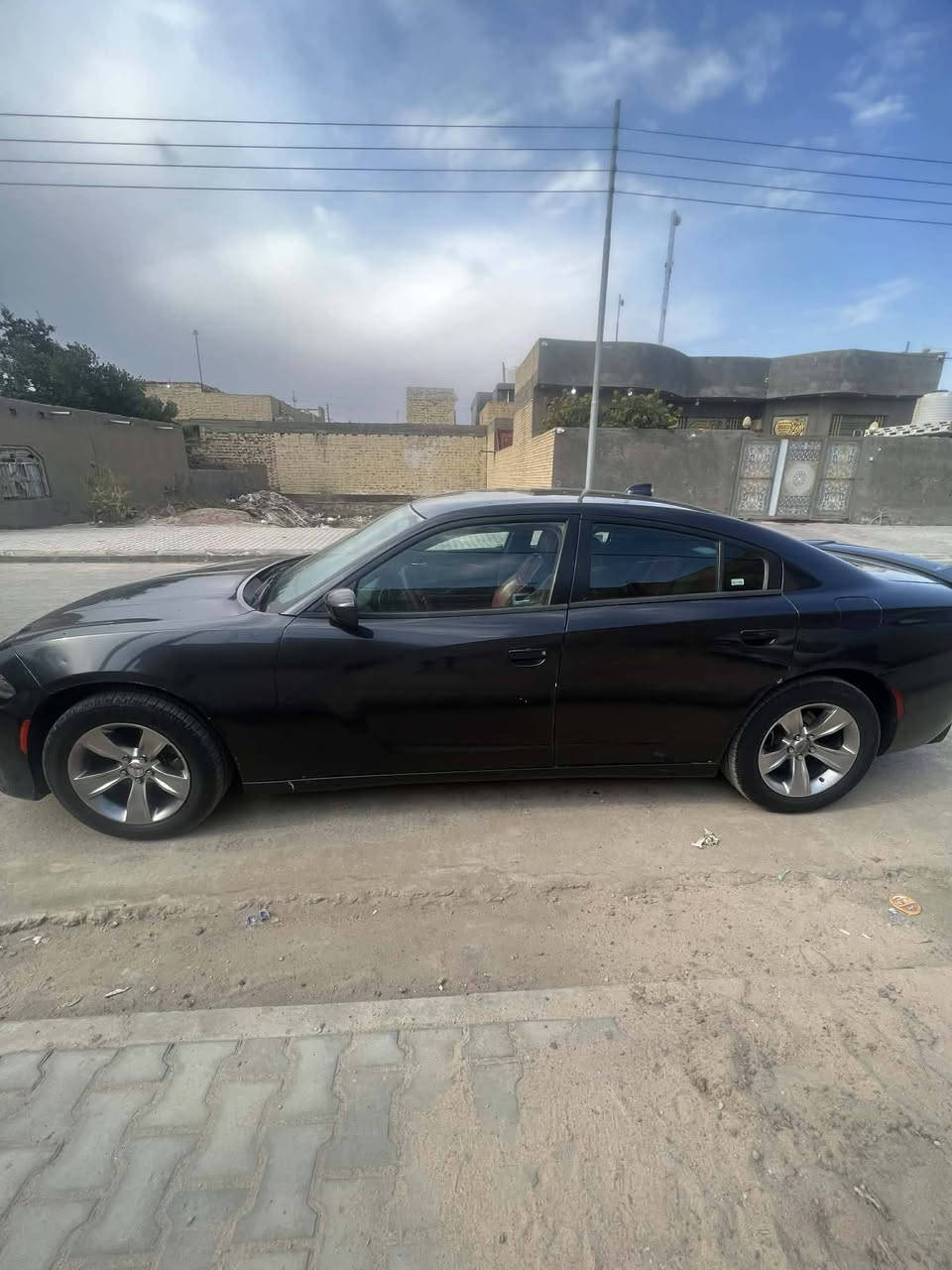 سلام عليكم سيارة للبيع موديل ١٦ مريكي  بيهة جاملغ وبنيد بدلات بدون عابر  وحزام صبغ    سعرهة ١٤٥ وبيهة مجال بصيط  ترهم مراوس  مكانهة سماوة رميثة  ***********
