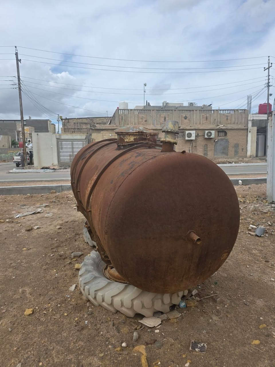 السلام عليكم مقطورة وعربانه مال كاروبه للبيع المكان البصرة الزبير بيع كوم حديد السعر ثنيناتهن مليون ونص
***********
