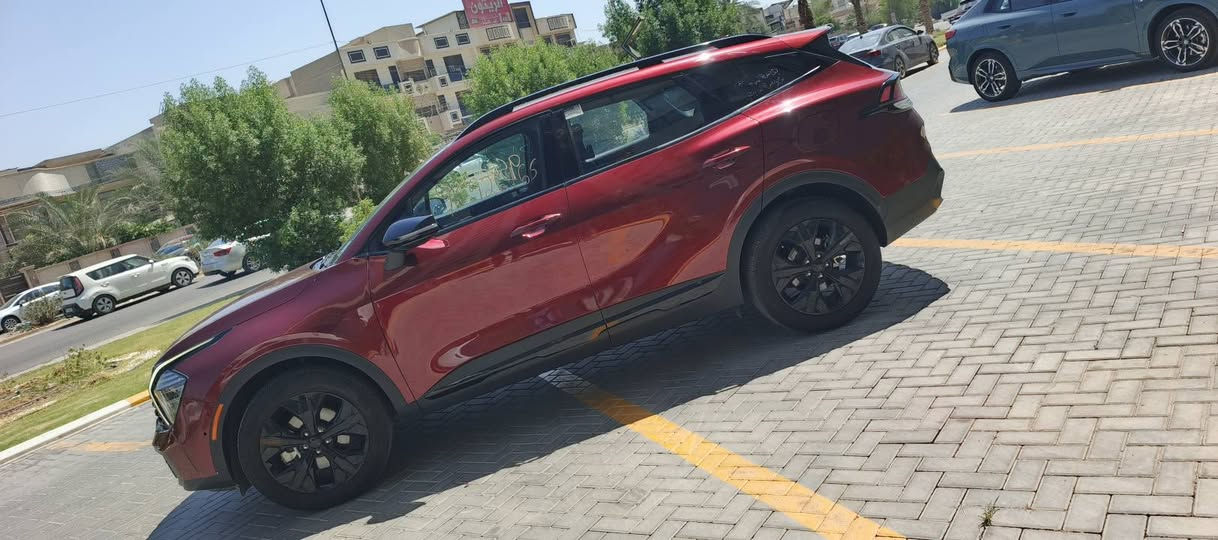 ياالله
السلام عليكم 
   (للبيع فقط اعتذر عن المراوس) 
((كيا سبورتاج موديل 25 وارد امريكي دخول جديد رقم بغداد الجديد الدولي                 ((بكتاب شهداء)) 
حادثها جاملغ وبونيد فقط بدون اي دواخل نهائيا شواصي لغود مكفولة 
براكيت مروحة تبريد محرك كير صدر حدادية  شركة شرط ع فحص))
             بدون ايرباك 
              مواصفاته
X LINE 
بصمة تشغيل وبصمة فتح أبواب وتشغيل عن بعد.
لون ماروني دم الغزال لون مميز.
محرك 2500 ماشيا شي قليل اخت الزيرو 8000 مايل
داخل اسود ملكي مطعم بلون الصاج .
كشنات جلد وكهرباء تدفئةVIP.
رادارات أمامي وخلفي وجانبي ونقطة عمياء وأشاير بالمري.
كيجات ديجيتال وشاشة متصلة تاب تدعم كار بلي.
تبريد قطعتين.
الدشبول لمس وشاحن واير ليس.
ويل كب كروم لون اسود 19 ومري  لون اسود.
نظام اوتو ستوب وتوقف ذاتي وتحديد مسار.
سايد بريك بصمة .
جام اوتو .
نظام سونار وحساسات خلفية .
اربع أنظمة قيادة .
وباقي المواصفات معروفة ب X LINE.
مكان السيارة بغداد قرب هايبر ماركت البياع للاستفسار الاتصال على الرقم التالي 
         ***********
راسلني إدزلك صور الحادث 
السعر ب ((187)) وبيه مجال بسيط بغداد, العراق
