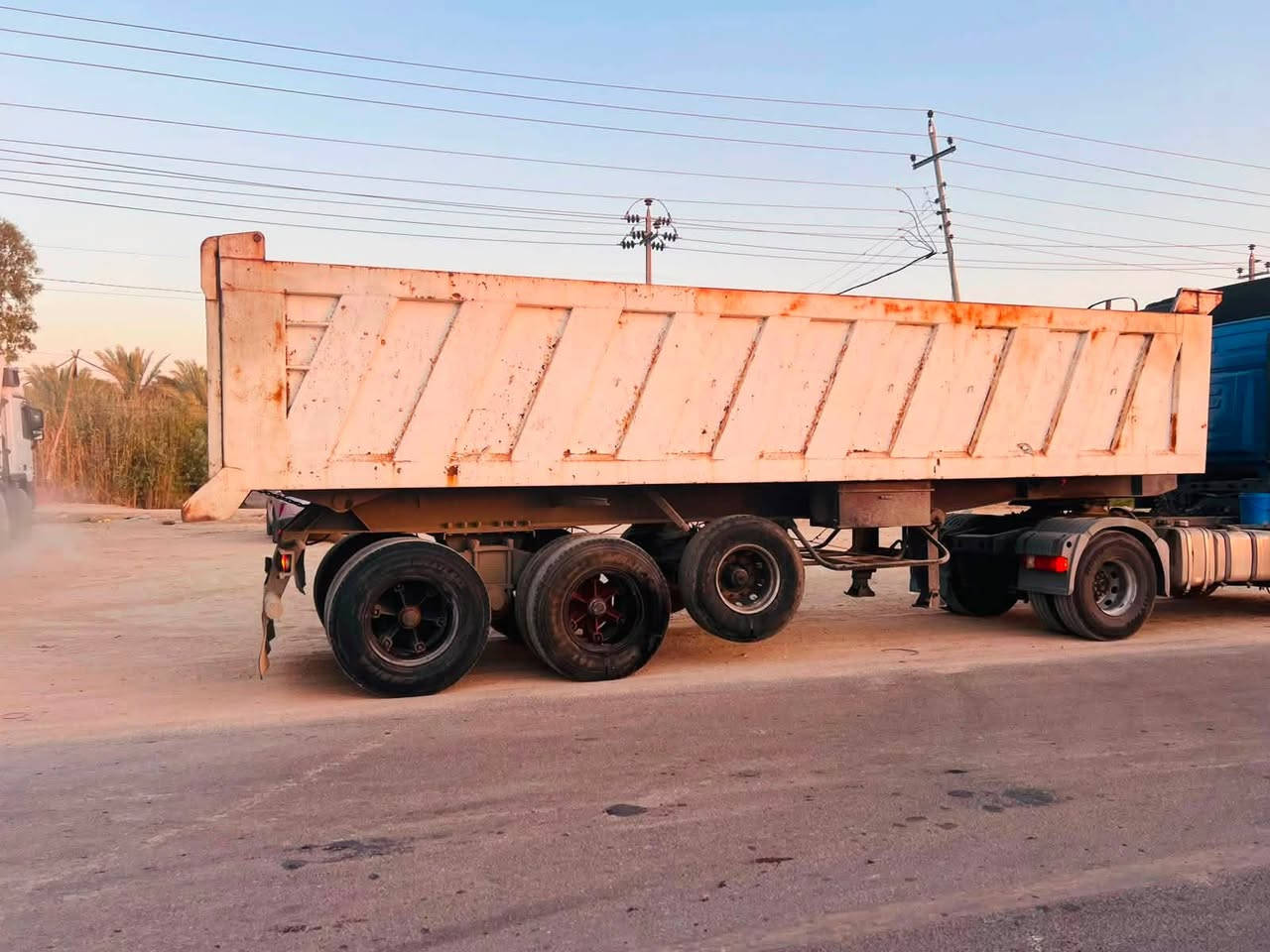 السلام عليكم عربانه ماموت للبيع خفيفه كلش مجموعه  ألماني  شاصي بدون عيب الذرعه 32متر تريد اربع زواج تاير  تايرات ربع عمر السعر 120 بيه مجال ***********المكان كربلاء شارع بغداد قريب مفرق العطيشي
