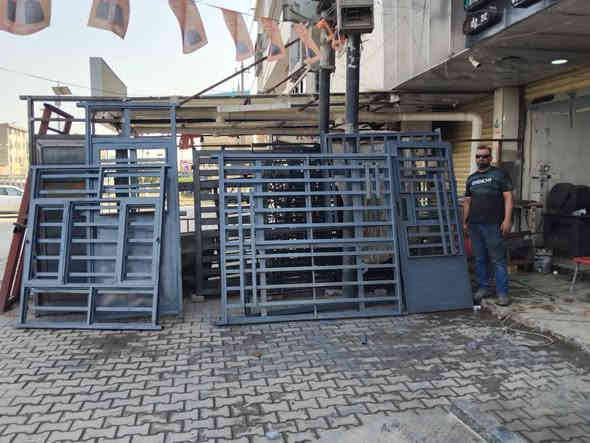 معمل حداحده علي الشمري ابواب شبابيك محجرات سقايف كرفانات بغداد الدوره شارع ستين رقم الهاتف وساب ***********
