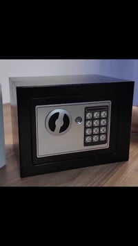 قاصة رقمية • ٣ كيلو • ١٧×٢٣×١٧ سم