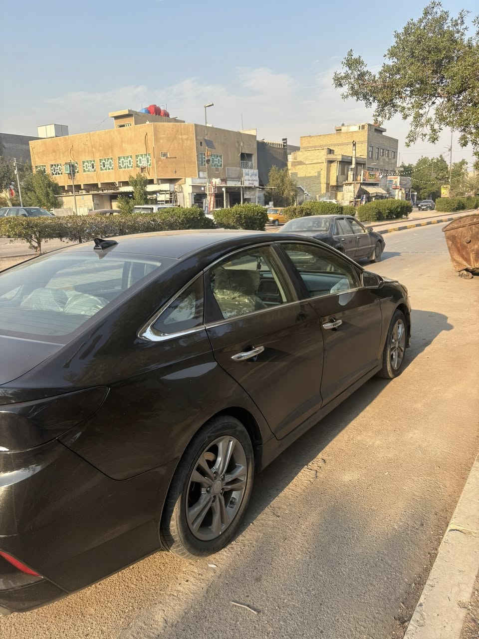 سوناتا 2018
مواصفات 
وارد امريكي بدون حادث في امريكا فقط دعاميه،
بالعراق صبغ جاملغ خلفي بدون دواخل 
بصمه 
تدفئه كشنات
اشاير بالمرايه
نقطه عمياء
محرك 2400 GDI
مثبت سرعه
شاشه وكامرا بلادي 
لايت زينون 
كشن السايق كهربائي
ماشيه 74 
سيارة صافيه مابيها دوانز 
السونار مرفق بالمنشور
مكان السياره بغداد الشعب السريدات  
رقم اربيل 
السياره بأسمي تحويل مباشر
ب 132 و بيها مجال 
***********
