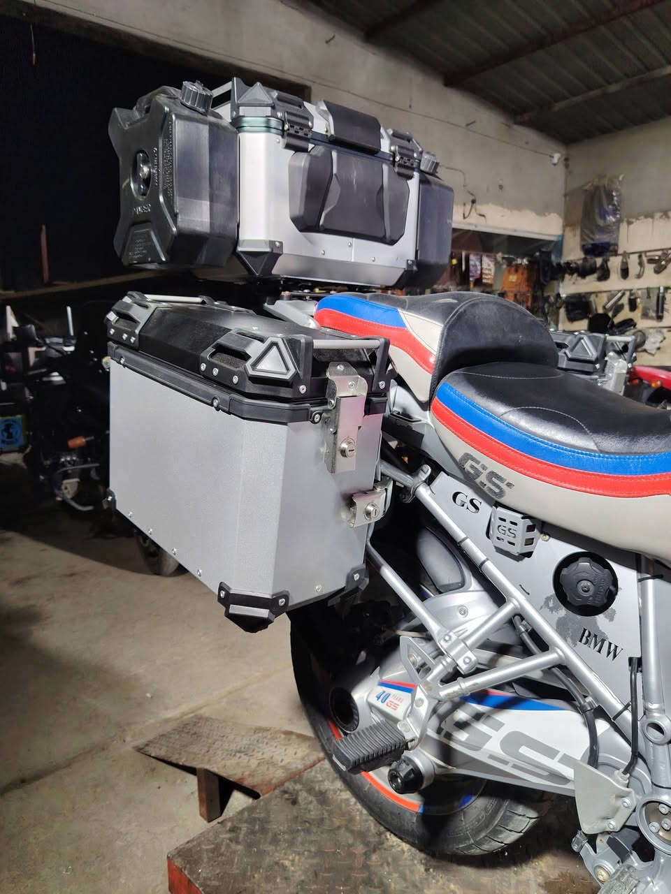 عمل قواعد جنط المنيوم GS 1200
للستفسار ***********
اخوكم امين ياماها
