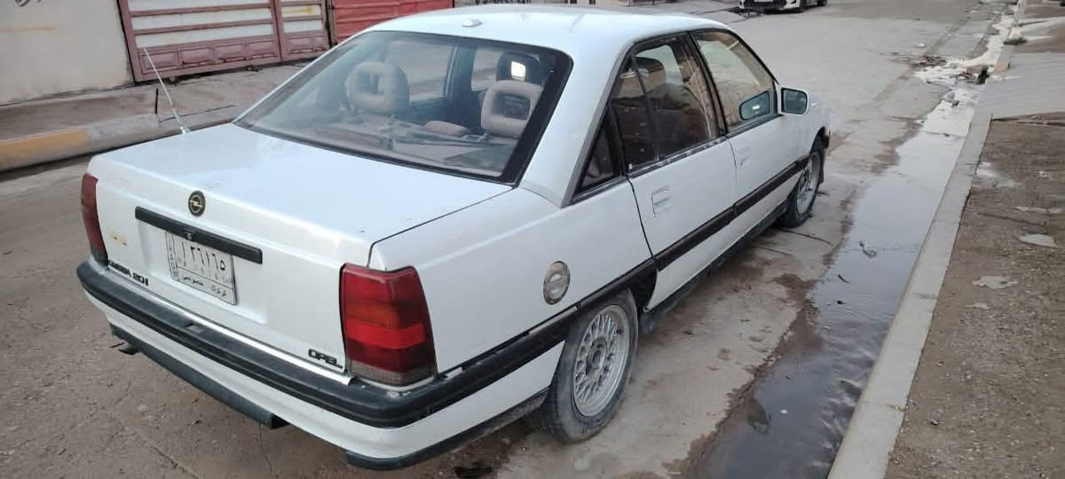 سلام عليكم اوميكا موديل 93 لون ابيض محرك وكير شرط صدر جديد رقم كركوك مشروع وطني سنويه جديده 2030 تحويل وكاله سياره حلوه تخم تاير جديد وسعرها مناسب السعر 23 وبيها مجال شوي المكان الحويجه ***********
