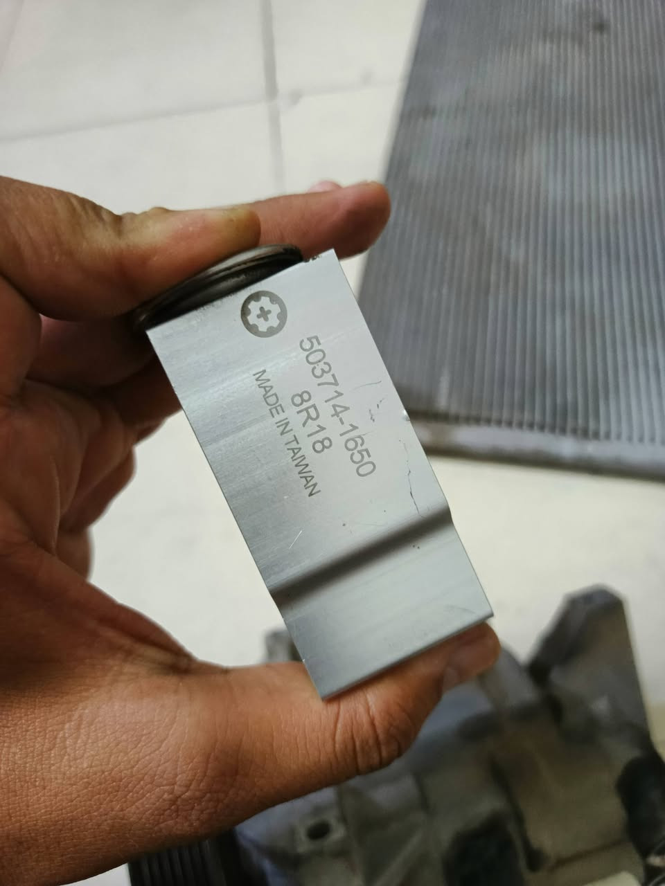 قيم ووخذ
 غراض تيدا كمبريسر اخو الجديد 
بخاخ مال تيدا تايوان
راديتر صيني 

ملاحضه المنضومه كلشي مابيه وغيرته مال تيدا غيرته فيرسا


**إذا كنت صاحب هذا الإعلان وتريد حذفه لأي سبب، رجاءا أرسل رسالة إلى الدعم الفني**