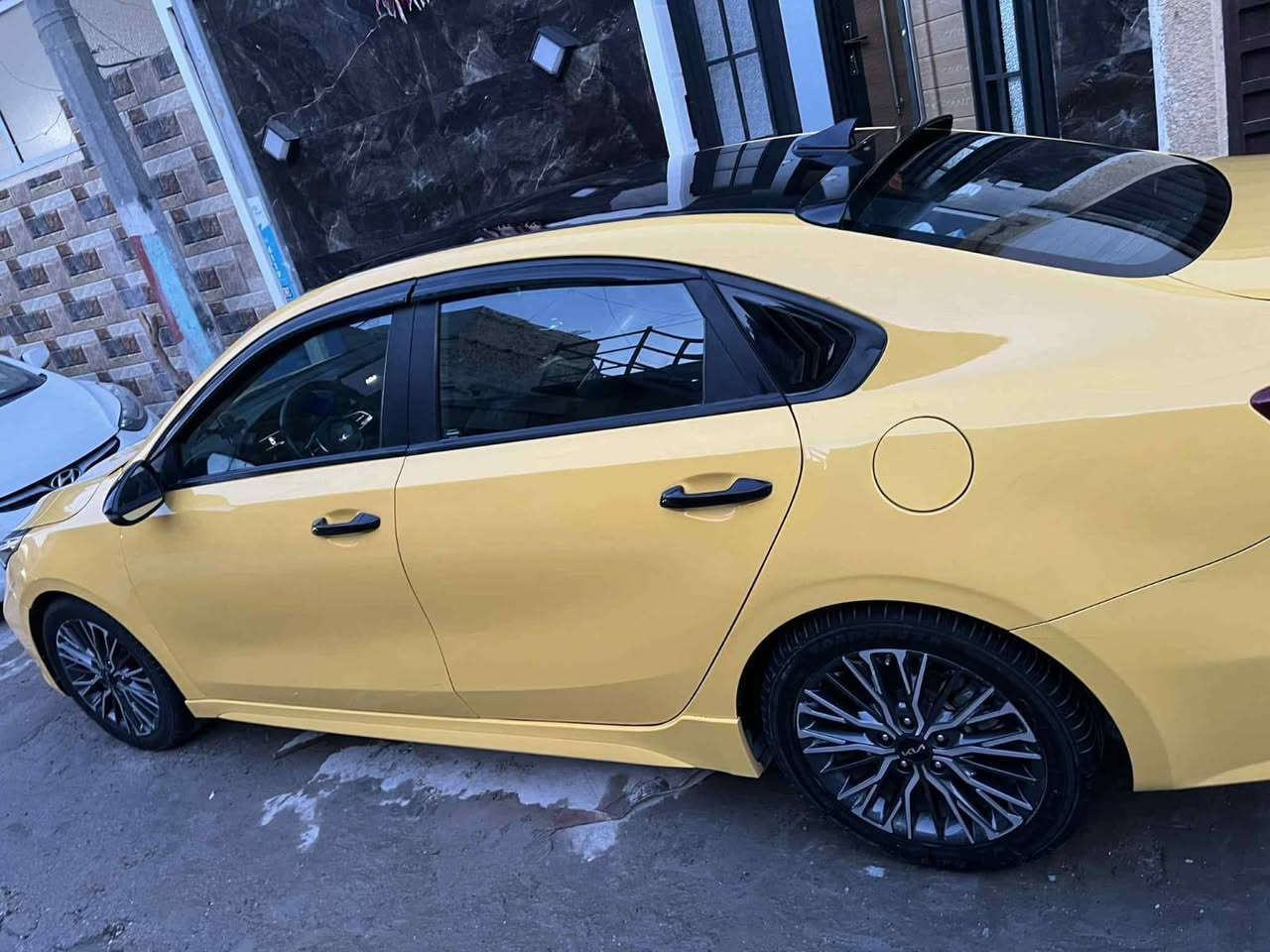 السلام عليكم فورتي 2023 تكسي ماشيه 22ميل حادث موضح بلصور سياره فول جيتي لاين 1\1 مكان لحريه بغداد سياره جديده بمعنى الكلمه رقم هاتف ***********السعر 168بيه مجال
