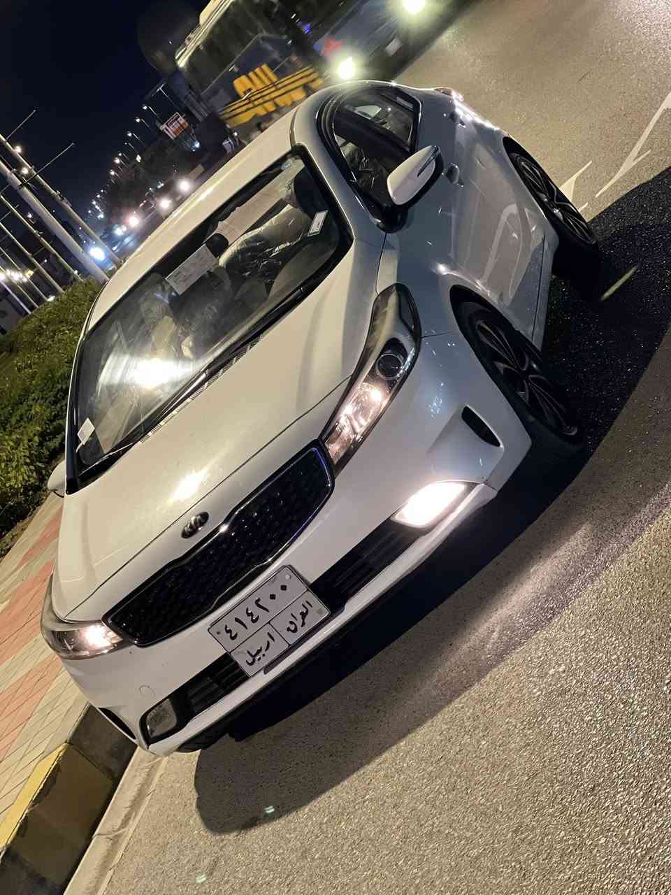 للبيع سيراتو 2017 خليجي كفاله عامه رقم اربيل الماني تريد وكاله او تحويل اليعجبك 
كير محرك حداديه تخم تاير تدفئه تبريد كله جديد وضح الشركه ماشيه 117 مكاني نجف
السعر 130 وبيها مجال فقط الشراي يتصل ***********
