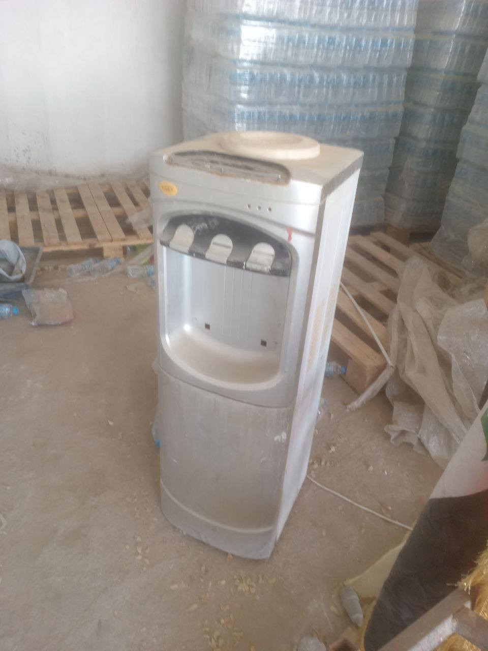 اغراض مستعملة ونظيفة للبيع للاستفسار الاتصال على الرقم ***********
