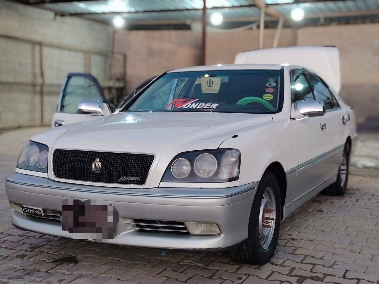 سلام عليكم ملكه كراون
موديل 2003 دوات كصه قماره فقط متومه طبق لصل 
مكينه وكير وحداديه بل كارتون سياره جديده وجاهزه 
مكانه كربلاء  سعر 36 وبيه مجال بسيط  ***********
