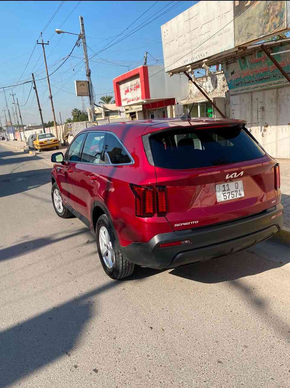 السلام عليكم 
سورنتو موديل ٢٠٢٣ وارد امريكي اكلين فقط تكحيل كرت السيارة مكفولة من الصبغ والتبديل والدواخل خير من لله رقم بغداد بسمي للاستفسار رقمي بي وتساب ***********
