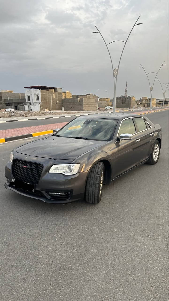 اوباما للبيع موديل ١٧ معلاية ١٨
سنوية بأسمي رقم بغداد
فول مواصفات السيارة للاخير 
رادار امامي وخلفي
نقاط عمياء 
حساس الخروج عن المسار
كشنات جلد تدفئة وتبريد خزن ميموري بالكشن
ستيرن تدفئة 
تو ويل اصل
ويل مكسيكي
تخم تاير جديد
حادث السيارة بابين بجهة اليمين مبدلات فقط بدون صبغ بدون اي شي شواصي لغود تكم كفالة 
محرك وكير كفالة
السعر 180$ وبيها مجال مكان السيارة بصرة - الزبير
غير متواجد على الفيس *********** الزبير, البصرة
