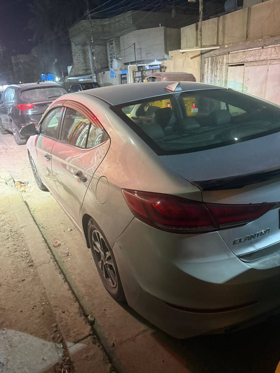 السلام وعليكم 
هيونداي النترا فول مواصفات  موديل 17 رقم أربيل بسمي هزة و سنوية جديدة تحويل او وكالة مباشر 
فول مواصفات للأخير 
✔️ فتحة سقف  
✔️ شاشة كبيرة كار بلي + كامرة  
✔️ بصمة تشغيل  + أبواب 
✔️ تحكم ستيرن
✔️ لايتات زنون 
✔️ مرايا كهرباء  
كير محرك كفالة جديدات عليها إدامة جديدة
تبريد منظومة جديدة فريز و كمبريسر و راديترات جديدة تبريد على البصمة 
المازدات جبتلهن جامات جديدة بس ماعندي مجال ابدلهن 
بيها جاملغ السايق و البنيد صبغ و كم مكان صبغ بدون تبديل او شاصي 
مكاني بغداد 
السعر 94 وبيها مجال 
 متواجد خاص الاتصال ***********
