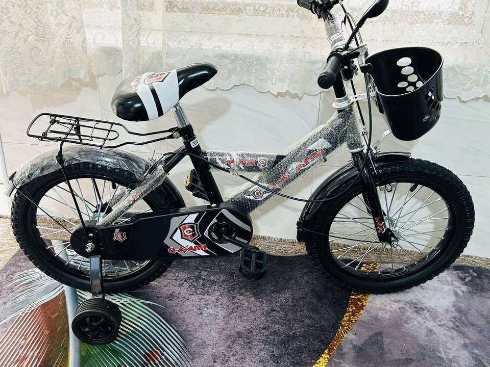 بايسكل للبيع حجم  20 جديد بعده بلجيس 
السعر 75 او بي مجال ***********
