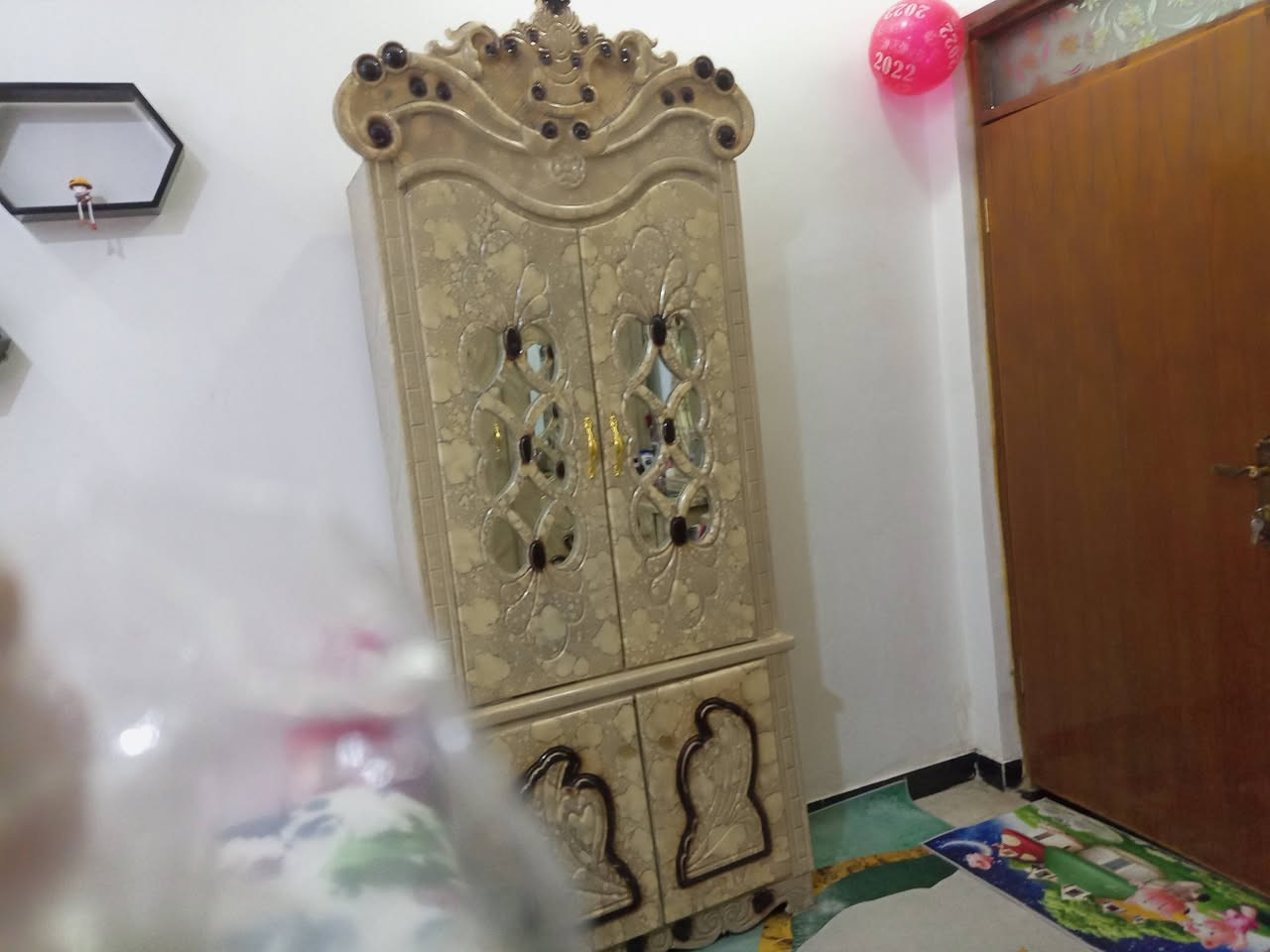 غرفه للبيع ام السته 
شغل عراقي صبغ حرار 
الغرفه نظيفه جدآ 
السعر ٧٥٠ وبيه مجال 
المكان الناصريه مركز 
الشراي يتصل ويجي يشوف بعينه 
***********
