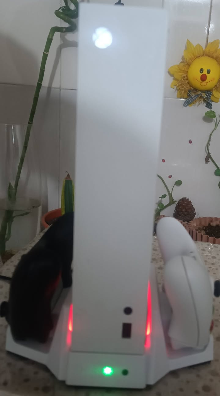 اكس بوكس سيرس اس للبيع كامله يدات ثنين وبانكه وباتريات اربع قابل للشحن نضيف هواي ممفتوح


**إذا كنت صاحب هذا الإعلان وتريد حذفه لأي سبب، رجاءا أرسل رسالة إلى الدعم الفني**