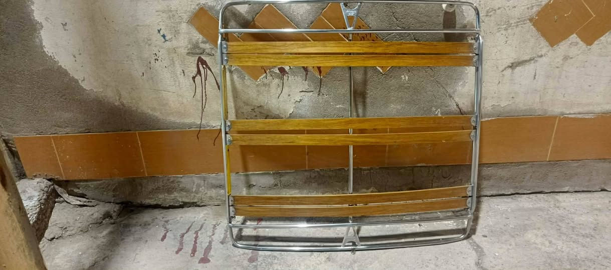 السلام عليكم سيبايه اصليه مال بيت سحاره للبيع نظيفه اخت الجديده الباب الأول جنت شادها لسيارتي وبعت سيارتي اريد ابيعها ١٢٥  وبيها مجال حك الجيه رقمي***********
