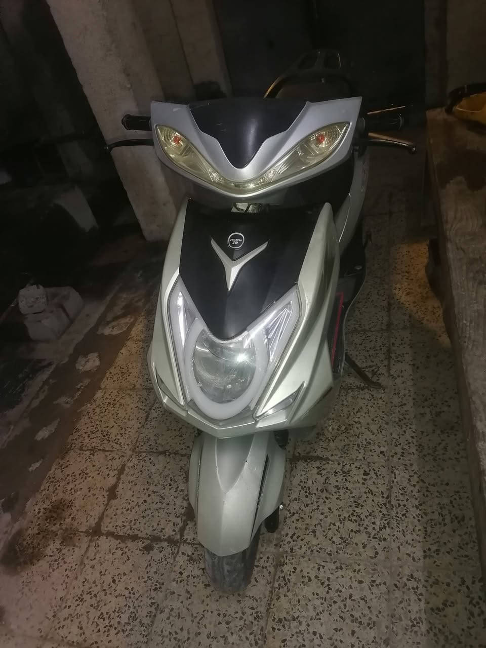 دراجه سكنس الصيني موديل 22 قضاء الشطره سعر 350 وبيها مجال دراجه حلوه ونظيفه رقم بي واتساب ***********
