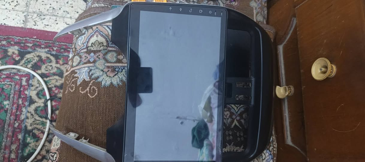 شاشة سيارة مع الايطار نيسان سني هندي حجم 10 انج للبيع السعر ٦٥ العنوان بغداد الاعظمية ***********
