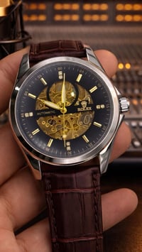 ساعة • اوتوماتيك • تكويك