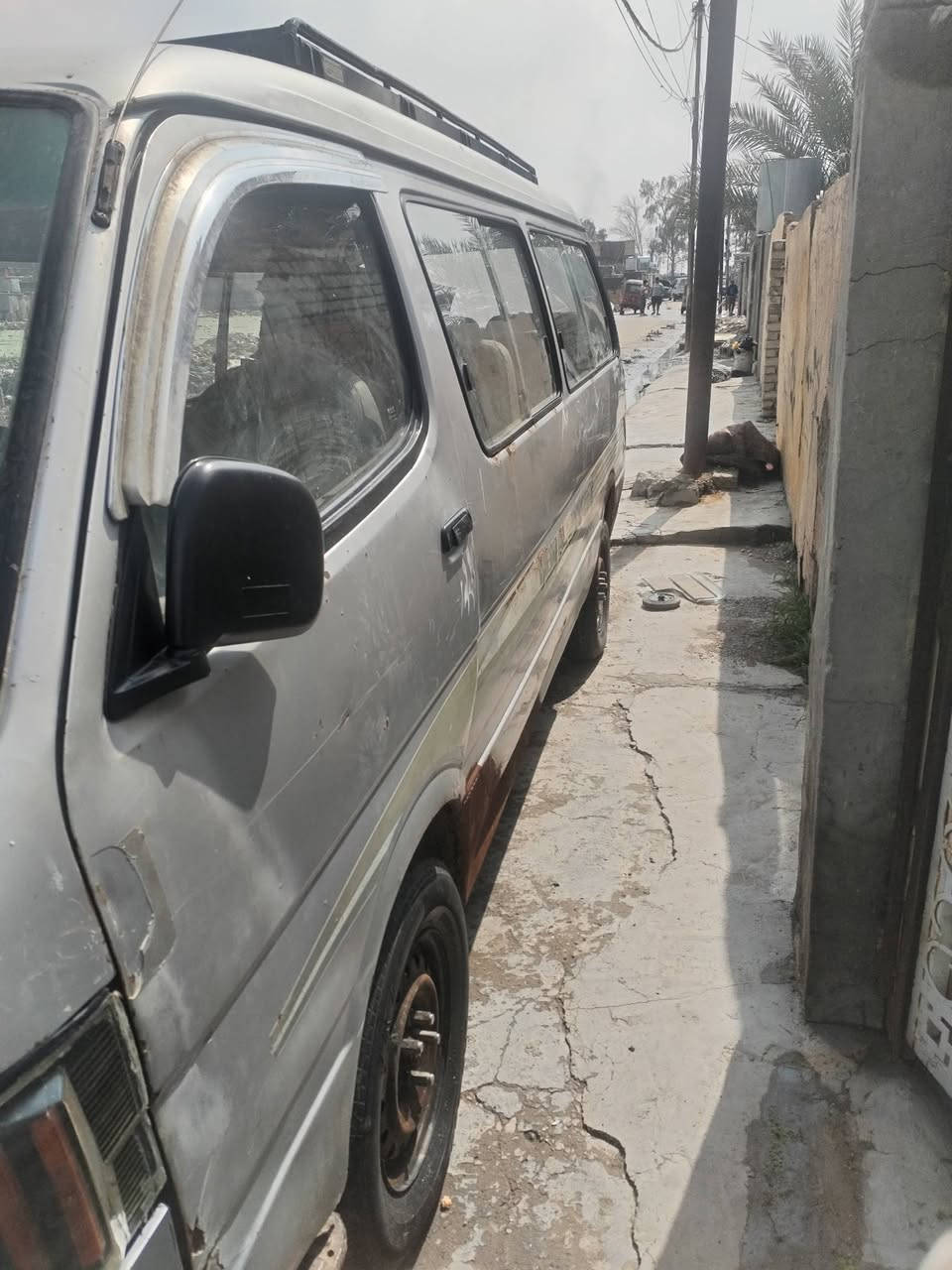 سلام عليكم فتون للبيع مديل ٩ رقمهه احمر راعيهه يريد تحويل  موجود مطلوبه ١٢٠٠ ابيعهه ع وضعيتهه كوم حديد اواجهك ويه راعيهه عارضهه ٢٥ وبيهه مجال ***********
