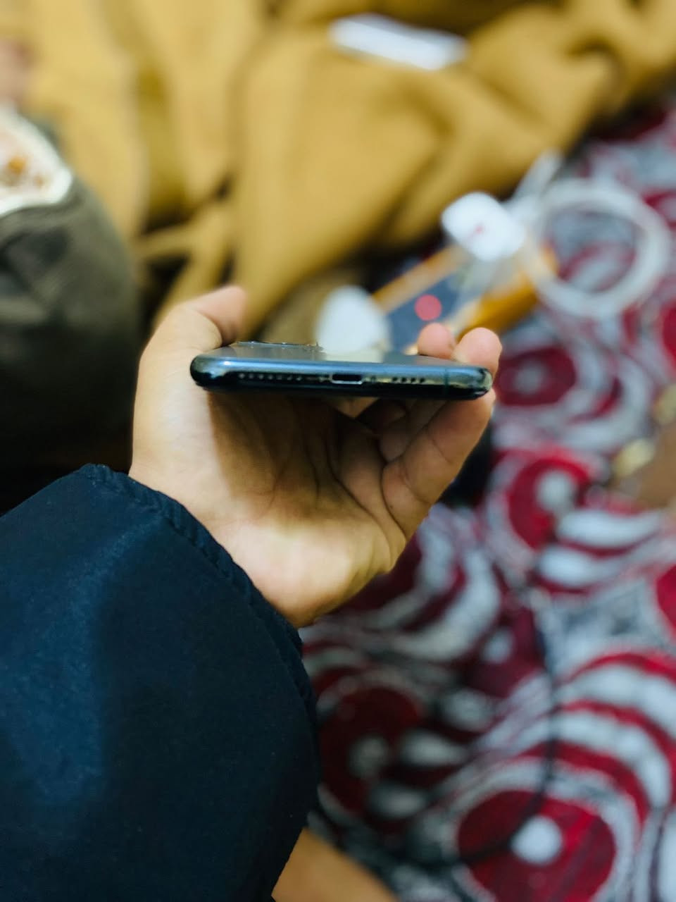 السلام عليكم ورحمة الله وبركاته جهاز ايفون 11برو ماكس للبيع ذاكره 256/باتري79/الجهاز شرط مامفتوح السعر 460وبي مجال 📞***********
