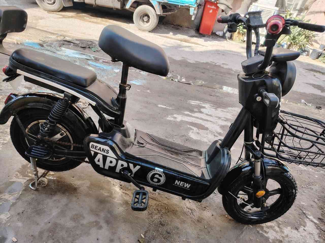 السلام عليكم دراجه شحن حجم 14 للبيع الاستفسار الاتصال على الرقم بي واتساب ***********
