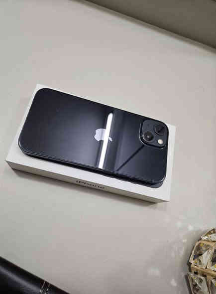 ايفون 13  عادي ذاكرة 128
بطارية ٧٩
جهاز ممفتوح ويا كارتونة مالتة
مكاني بغداد الحرية 
***********
سعر 350 الف
