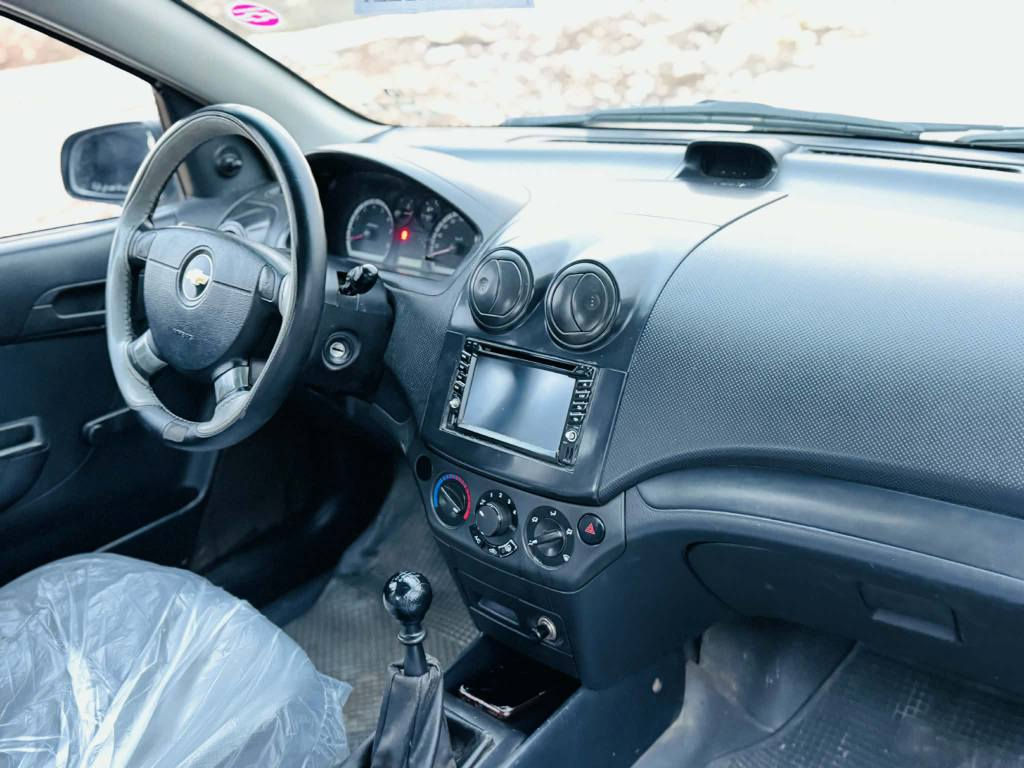 ئەڤیو مودێل ٢٠٠٩ گێر عادی مەکینە گەورەیە گێر و مەکینە بەشەرت ٤ تایەو ویلی نوێی لە ژێرە توند و تۆڵە بێ مەسروفە رەقەم و سەنەوی هەزەی نوێیە حیزام بۆیاخە بێ ناوگرتن سەقفی بۆیاخە نیە  
سعر: 53$
ژ.م: *********** كويسينجاك, أربيل
