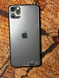 آيفون ١١ برو ماكس • مبدل شاشة • فيس ايدي واكف