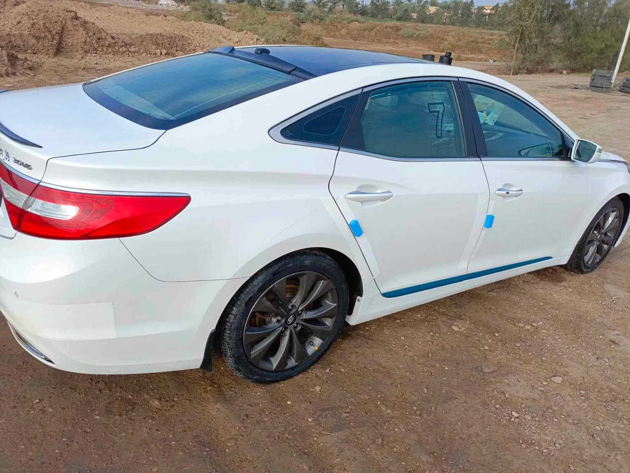 بغداد
سلام عليكم ورحمة الله وبركاته 

للبيع ازيرا 2013 خليجي رقم دهوك فول فول  موصفات واحد على واحد ماناقصها اي شي  صور حادث مرفق بصوره. وبيها ضربه بالبنيد حك شبر مصبوغ تريد تحويل تريد وكاله  مكان سياره بغداد 

سعرها 125بيها مجال 

رقم هاتف  .. واتساب فقط ***********
