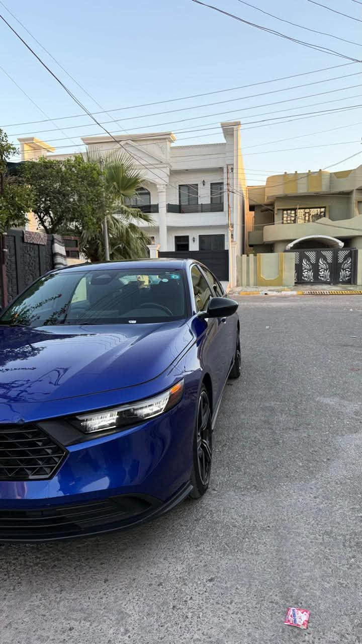 🚗 هوندا أكورد 2024 سبورت

✅ محرك 2.0 لتر هايبرد (Hybrid)
✅ قوة إجمالية 204 حصان
✅ قير أوتوماتيك e-CVT
✅ دفع أمامي (FWD)
✅ جنوط رياضية قياس 19 إنش
✅ شاشة معلومات وترفيه 12.3 إنش
✅ عداد رقمي 10.2 إنش
✅ Apple CarPlay وAndroid Auto لاسلكي
✅ كاميرا خلفية
✅ مثبت سرعة راداري (Adaptive Cruise Control)
✅ نظام المحافظة على المسار (Lane Keeping Assist)
✅ نظام التحذير من الاصطدام مع الفرملة التلقائية
✅ نظام مراقبة النقطة العمياء
✅ حساسات ومساعدات قيادة Honda Sensing
✅ تشغيل بصمة ودخول ذكي (Smart Key)
✅ فتحة سقف
✅ مقاعد رياضية بتصميم سبورت
✅ إضاءة LED أمامية وخلفية
مكان السيارة كركوك 
حادث السياره موضح بالصور 
السعر (205)
التواصل على الرقم ( *********** )
