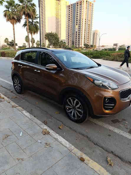 سلام عليكم 
كيا سبورتج موديل 2018 … امريكي ضرر خفيف  ….لون جوزي غير محدد.. رقم بغداد فول مواصفات السعر 143 
رقم شاصي KNDPNCAC6J7328624
♦️ مواصفات EX بانوراما 
♦️ كرسي امامي كهرباء 
♦️ كراسي امامي وستيرن تدفئه 
♦️ فول تحكم ستيرن
♦️ تبريد ثلج ❄️ 
♦️ تبريد خلفي 
♦️صدر امامي وخلفي 100‎%‎
♦️  3 انظمة قياده
♦️ كامره خلفية 
♦️ مثبت سرعه
♦️ اي بي اس 
♦️ شاحن usb
♦️ كشنات جلد 
♦️ محرك gdi 2400
♦️ 5 قطع صبغ 
♦️ عداد كم 75 الف ميل 
♦️للاستفسار الاتصال على *********** واتساب
