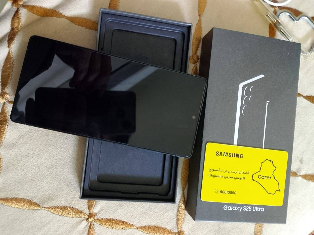 السلام عليكم
اس 25الترا 
شرق أوسط  دبل خط 

لون مميز جدا تيتانيوم كيت بلاك 
ذاكره 256
نضافةالجهاز %100%100
ملحقات الجهاز كارتونه +كفر +لاصقه+عدسات كامره 

الجهاز مكفول من كلشي سعر الجهاز مليون و225 
رقم الهاتف***********
مكاني بغداد البلديات
