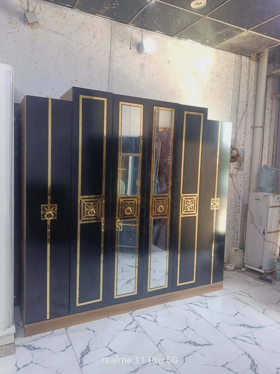 غرفة تركي 5قطع نظام ابواب ❤ ✨
نظافة 95 / 100 ❤✨ 
السعر 450 مع الشد 🪛ونقل 🚙
داخل بغداد متوفر توصيل لجميع المحافظات 🇮🇶


**إذا كنت صاحب هذا الإعلان وتريد حذفه لأي سبب، رجاءا أرسل رسالة إلى الدعم الفني**