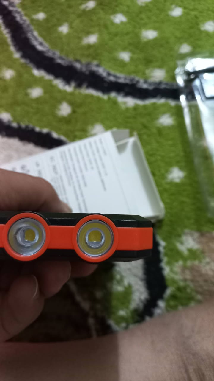 للبيع..باور بنك عدد يدوية..الكبير ٣٠ ملي امبير.ثقيل..والثاني ٢٦ ملي امبير...يشحن تايبسي..وطاقة شمسية..مكاني الصقلاوية حي الشهداء الثانية قرب مول ابو ياسر شارع البو سعده..***********حياكم الله
