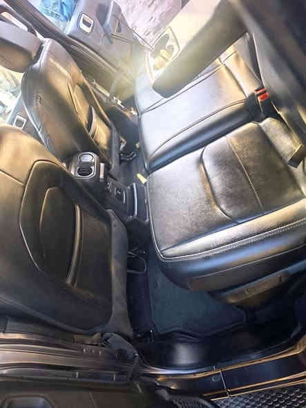 جيب رانكلر 4Xe صحارى  لمتدد هايبرد  وارد امريكي  زيرو

حجم المكينه : 2000 تيربو + هايبرد + بلكن شحن خارجي

القدرة الحصانية 375 

المسافه المقطوعه : 15 ميل فقط
حادث جانبي بجم وخلف كبس

#المواصفات 

1.قماره تتفصخ اصير كشف
2.بصمه  تشغيل وابواب وصندوق
3.لوكير +اوتو فور ويل
4.كشافات زينون 
6.رادار امامي +تحديد مسار+قيادة اليه
7.بكلايت لد + رادار خلفي 
8 . شاشه كبيرة ونضام خرائط
9.سستم صوت دمام خلفي + امامي 
10.لايتات فول زينون
11.كشنات جلد اسود بلادي 
12.سقق اسود بلادي 
13. تحكم ستيرن فول
14. ويل حجم 19
15. كامره خلفيه دوارة
16. دوسات 
17.مري كهرباء +راردر جانبي +تدفئه مراية
١٨.حساسات خلفية
١٩.تدفئه المقاعد الامامية
٢٠.نضام كار بلي واندرويد اوتو

مكان السياره بغداد شارع فلسطين 
للاستفسار. ***********
*********** بغداد
