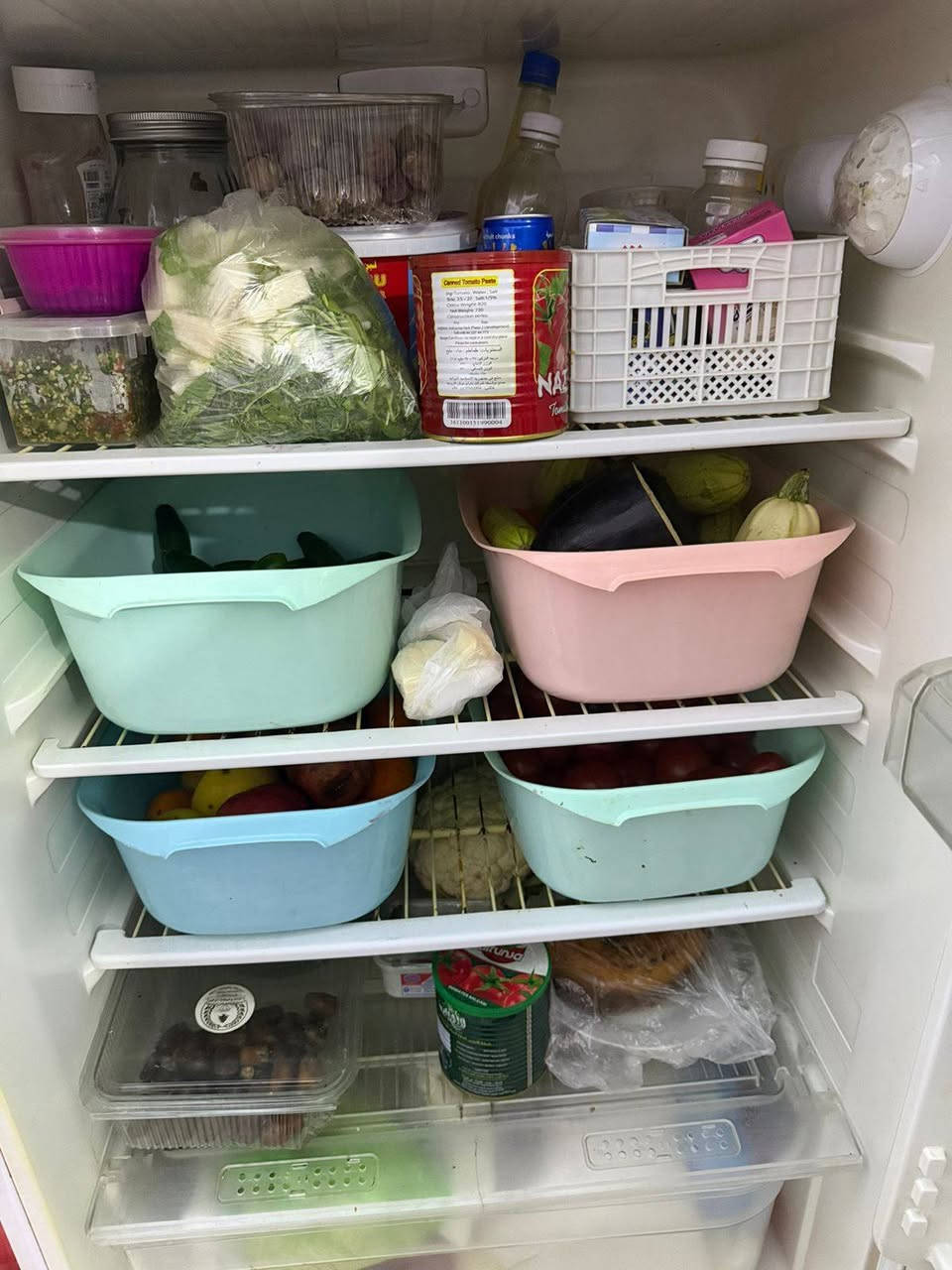 ثلاجة حجم كبير
نضيفة مابيها اي ضرر 
تجميد خير من الله نعمة 
سعر 225 
غسالة 100 قفل


**إذا كنت صاحب هذا الإعلان وتريد حذفه لأي سبب، رجاءا أرسل رسالة إلى الدعم الفني**