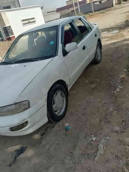 السلام عليكم سياره سيفيا للبيع موديل 95 بسمي احولك ثاني يوم سياره كشرها نضيف محرك خير من الله نعمه  رقم دولي السياره 30 وبيها مجال بسيط لاتصال *********** او ***********
